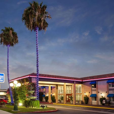 Travelodge By Wyndham Orange County Airport/ Κόστα Μέσα Εξωτερικό φωτογραφία