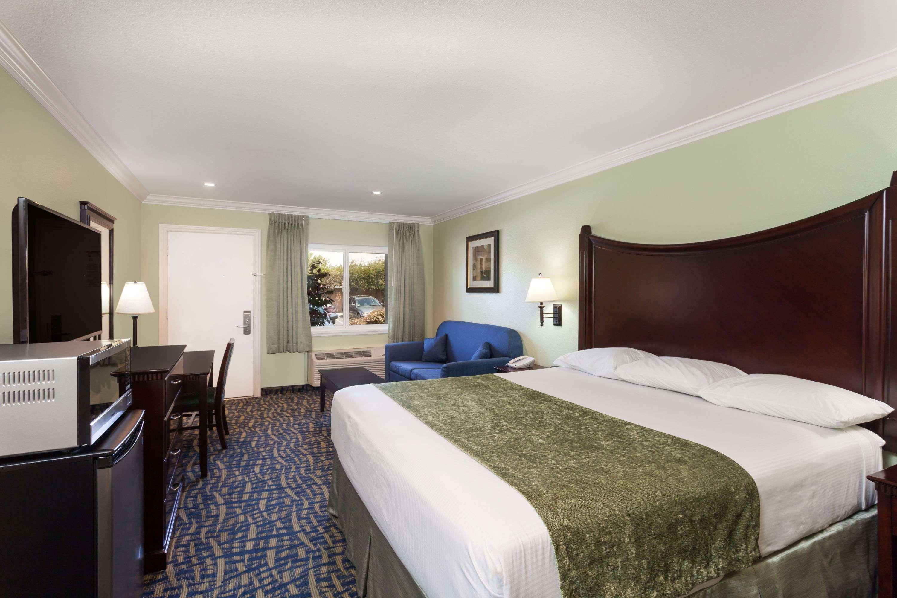Travelodge By Wyndham Orange County Airport/ Κόστα Μέσα Εξωτερικό φωτογραφία