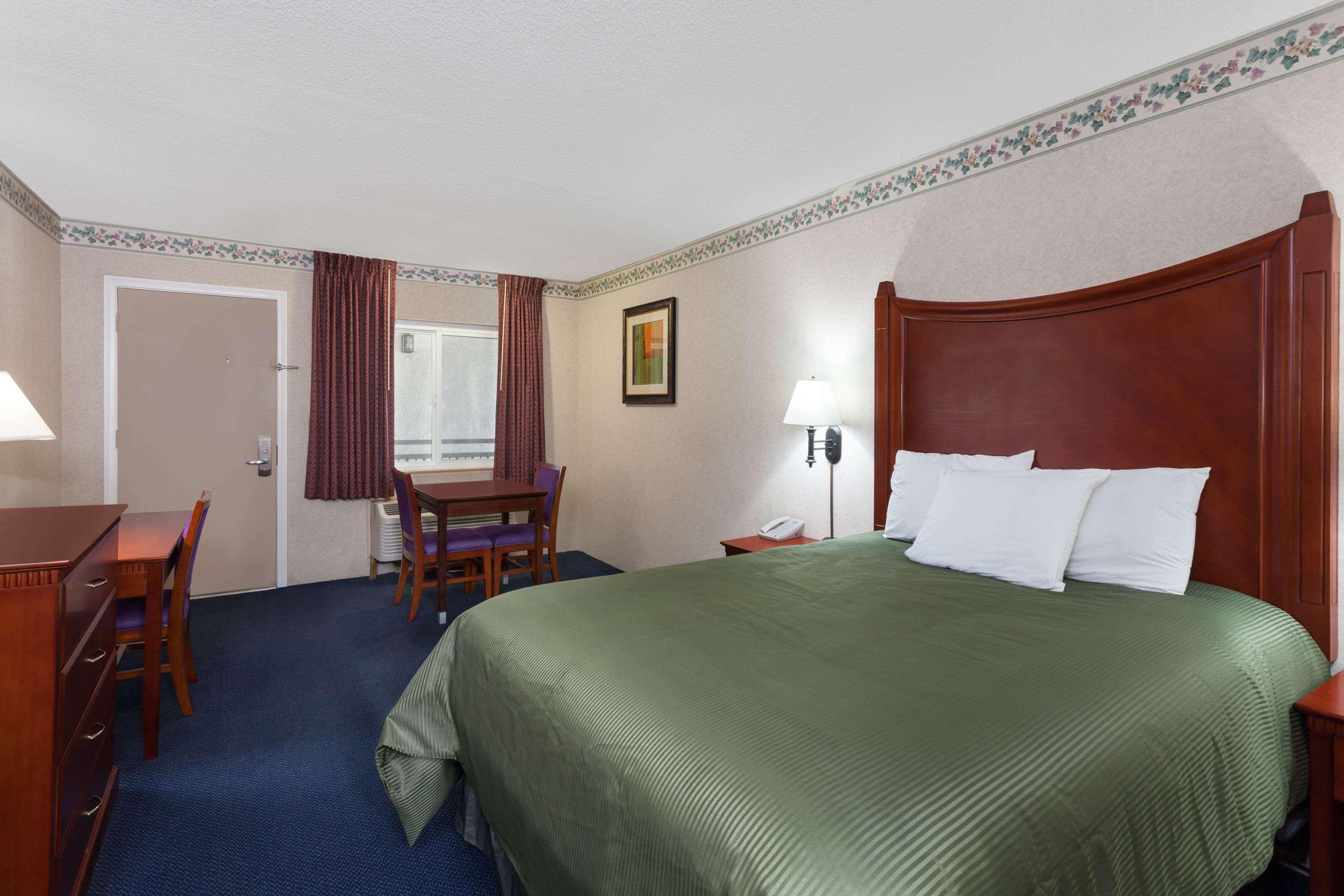 Travelodge By Wyndham Orange County Airport/ Κόστα Μέσα Εξωτερικό φωτογραφία