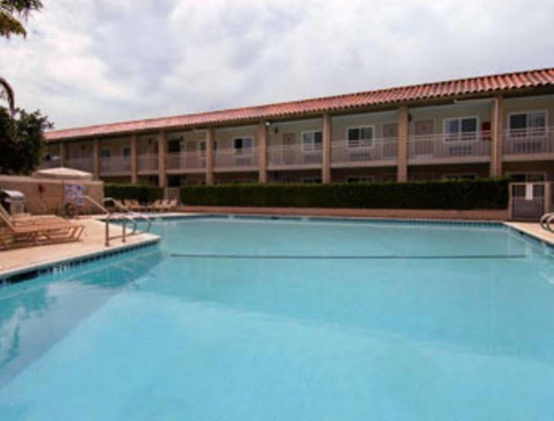 Travelodge By Wyndham Orange County Airport/ Κόστα Μέσα Εξωτερικό φωτογραφία
