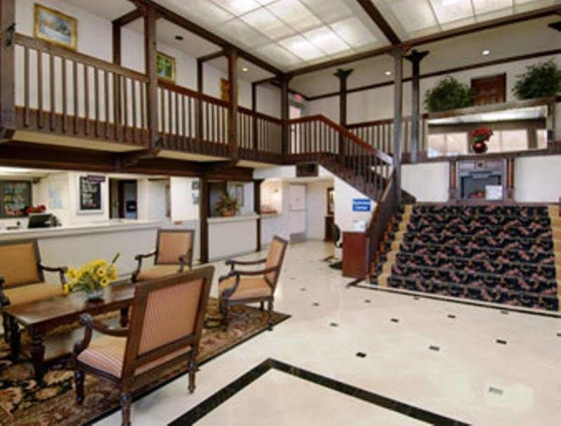 Travelodge By Wyndham Orange County Airport/ Κόστα Μέσα Εξωτερικό φωτογραφία